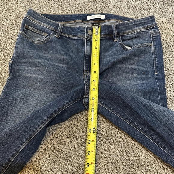 WHBM 8R Ankle Blue Jeans Crystal Studs Design On Pockets R $120 - Picture 13 of 15